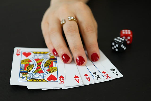 How to play poker?