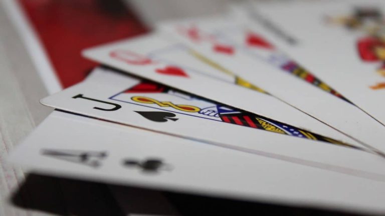 When to split in blackjack?