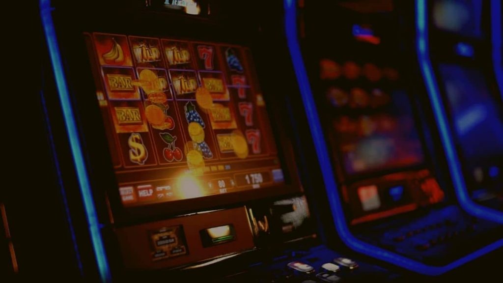 Who are the famous slot machine manufacturers today?