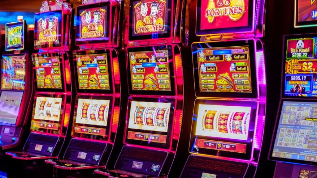 What are the best online casino strategy to win at slot?